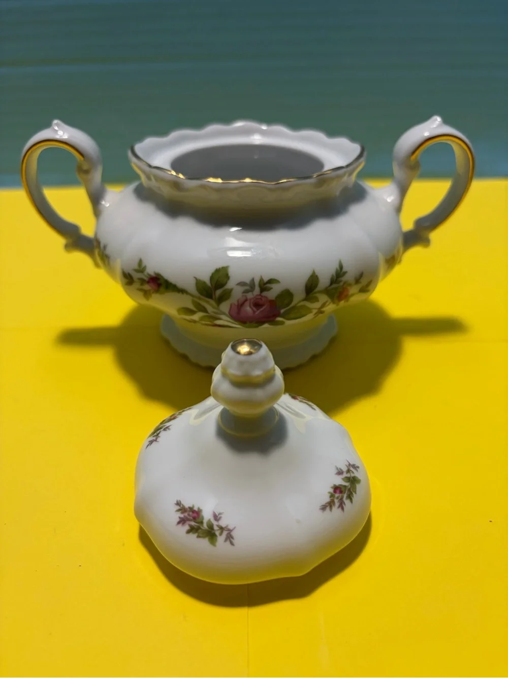 Johann Haviland Traditions Fine China Roses Sugar Bowl w Lid Handles 10230